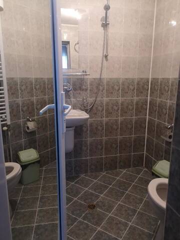 Фото номера Двухместный номер с 1 кроватью и балконом Гостевой дом Andreevi Guest House г. Добриниште 5