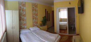 Фото номера Небольшой двухместный номер с 1 кроватью Гостевой дом Mira Guest House г. Добриниште 9