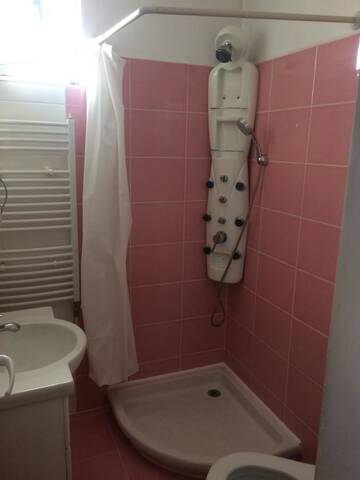 Фото номера Четырехместный номер с видом на сад Гостевой дом Mira Guest House г. Добриниште 9