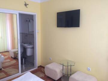 Фото номера Небольшой двухместный номер с 1 кроватью Гостевой дом Mira Guest House г. Добриниште 12