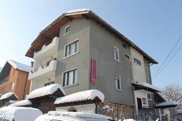 Фотографии Гостевой дом Guesthouse Damyanova Kushta г. Добриниште (Болгария) №1 Фото Гостевой дом Guesthouse Damyanova Kushta г. Добриниште 1