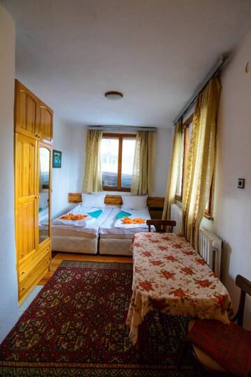 Фото номера Трехместный номер Гостевой дом Topuzovi Guest House г. Добриниште 5