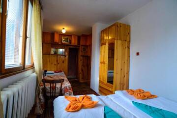 Фото номера Трехместный номер Гостевой дом Topuzovi Guest House г. Добриниште 7